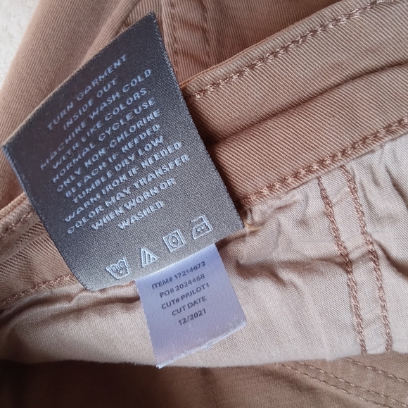 Torrid Feel The Fit Tan Khaki Cropped Ankle Pants size 18 - Picture 5 of 11